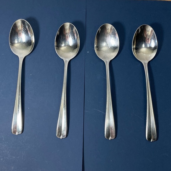 Vintage Oneida GALA IMPULSE Set of 4 Soup Spoons Stainless Flatware Silverware - Picture 2 of 6